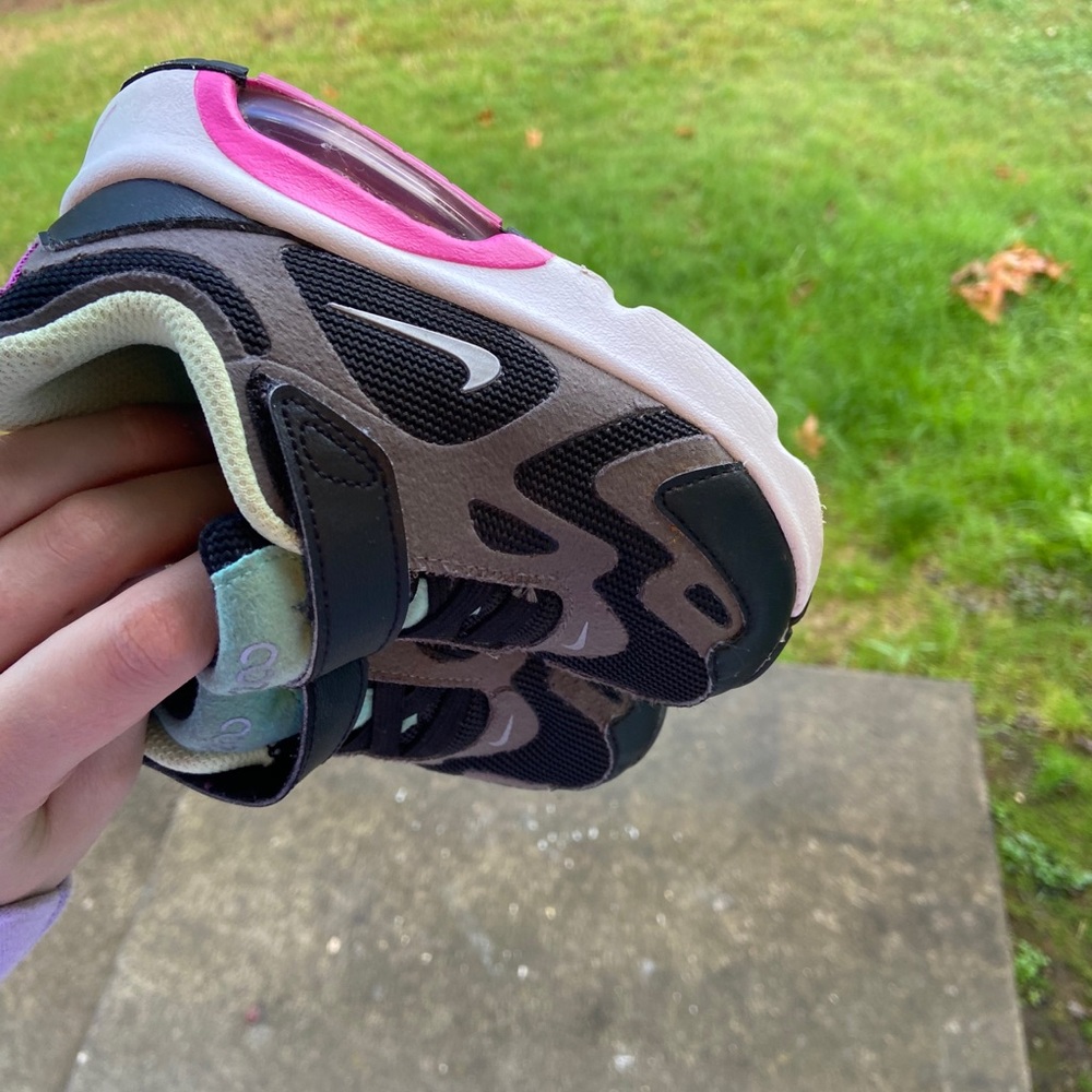 Toddler Nike - Picture 2 of 3